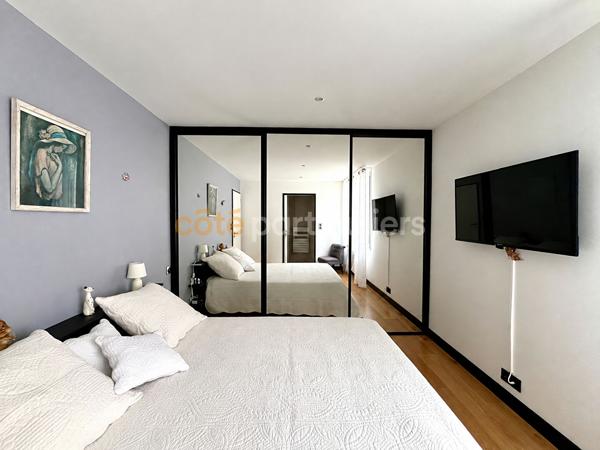 Vente
                Appartement90 m² - 4 Pièces -
                    ROYAN (17200)