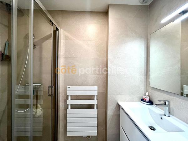 Vente
                Appartement90 m² - 4 Pièces -
                    ROYAN (17200)