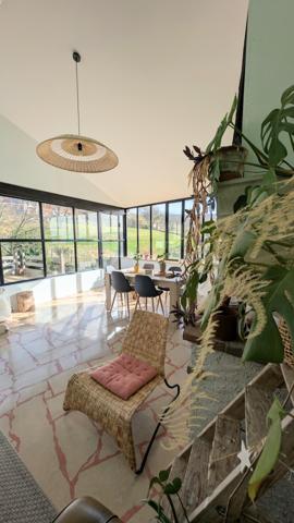 Maison fonctionnelle et familiale en pleine nature