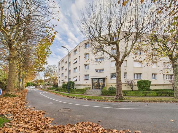 Appartement Saint Maur Des Fosses 1 pièce(s) 35 m2