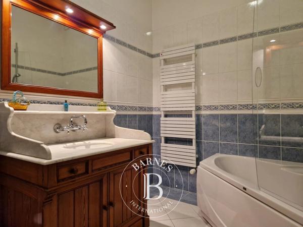 Cergy, Maison 5 Chambres -  291 m² à vendre