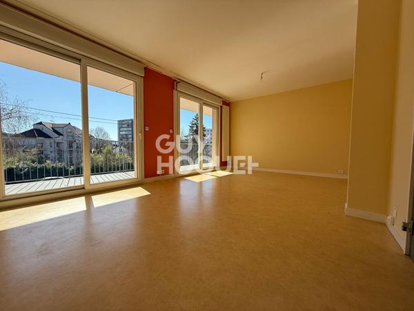 Quartier Saint Claude, appartement familial 4 chambres, 95 m² traversant
