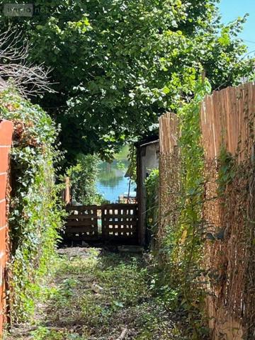 Immeuble de rapport à vendre à La Suze-sur-Sarthe dans la Sarthe (72210), ref : HB-1770