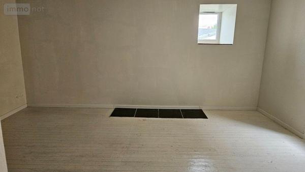 Immeuble de rapport à vendre à La Suze-sur-Sarthe dans la Sarthe (72210), ref : HB-1770