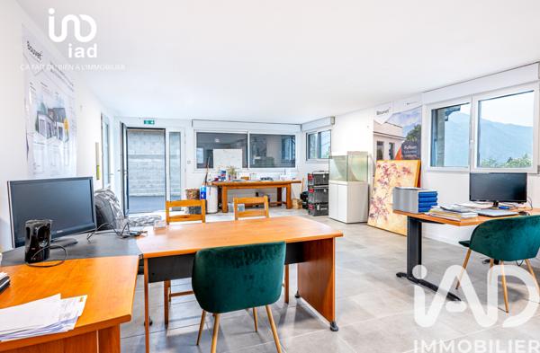 Immeuble à vendre 194 m² Théus