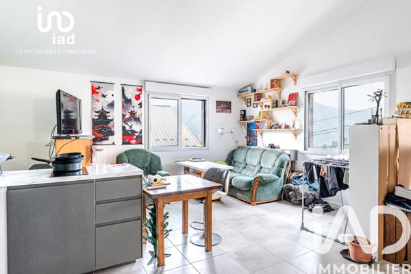 Immeuble à vendre 194 m² Théus