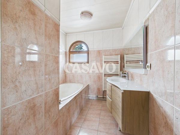 Vente Maison 5 pièces de 114m² - 69410 Champagne-au-Mont-d'Or
