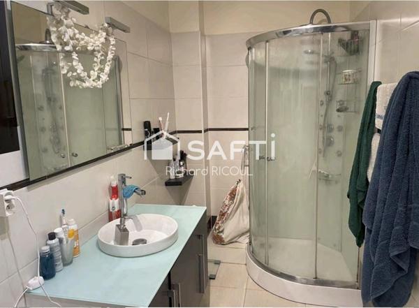 50m², jardin, 2 pkg, 2 caves, vue mer, Plage à 10' à pied