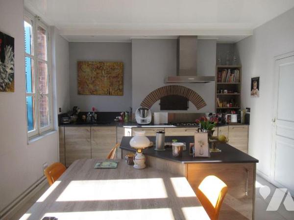 A vendre à Saint André Les Vergers, magnifique longère de 217m²pleine de charme et d'authentici...