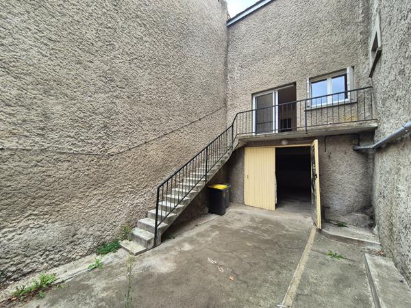 Maison T3 de 42 m² avec garage et cour de 35 m². Montgailhard