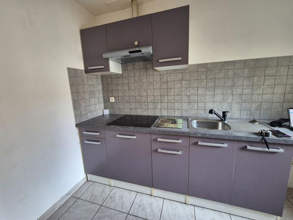 Maison T3 de 42 m² avec garage et cour de 35 m². Montgailhard