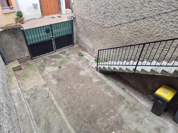 Maison T3 de 42 m² avec garage et cour de 35 m². Montgailhard