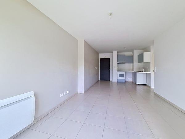 TOURS NORD MONCONSEIL - 2 PIECES AVEC BALCON ET STATIONNEMENT PRIVATIF SECURISE