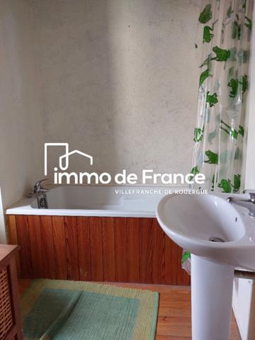 Maison de hameau rénovée 89m²,  3 chambres et terrain de 790m²