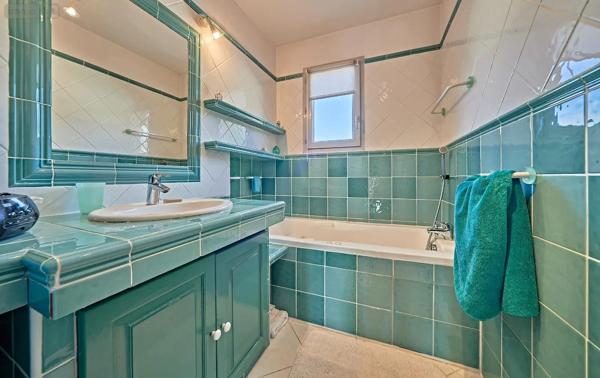 Achat - Appartement Mougins 06250 5 pièces 139 m 2 5000 m 2