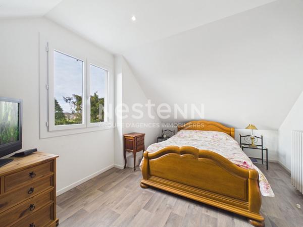 A vendre à Naucelles, sur terrain de 650 m², maison de type 6 d'une surface de 126 m²