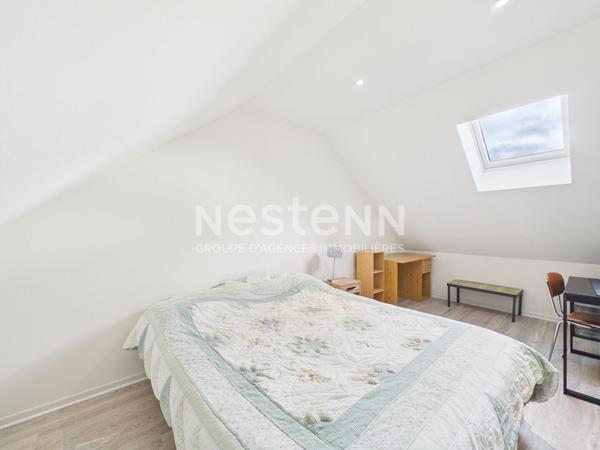 A vendre à Naucelles, sur terrain de 650 m², maison de type 6 d'une surface de 126 m²