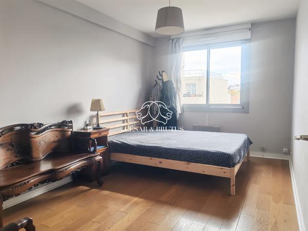 VILLEURBANNE/MONCHAT – GRAND T4 110 M² RÉNOVÉ, CALME, BALCON ET TRAM À PROXIMITÉ