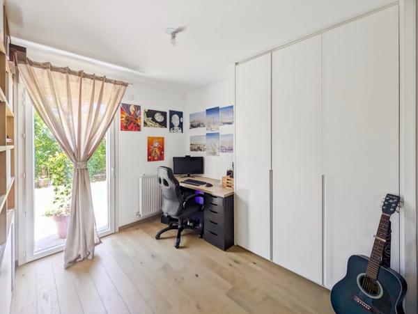 Dpt Haute Savoie (74), à vendre ANNEMASSE - Haut de gamme - Appartement T4 de 84 m² avec terrasse et jardin de 183 m2