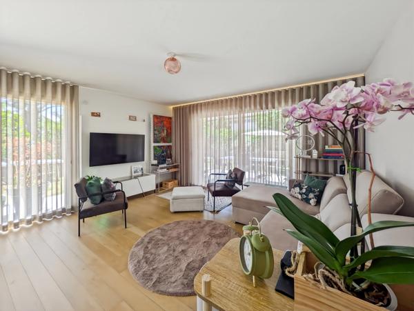 Dpt Haute Savoie (74), à vendre ANNEMASSE - Haut de gamme - Appartement T4 de 84 m² avec terrasse et jardin de 183 m2