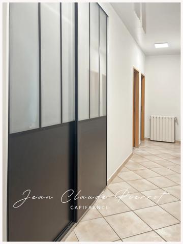 Maison à vendre 6 pièces avec Hangar indépendant et piscine CLARENSAC (30)