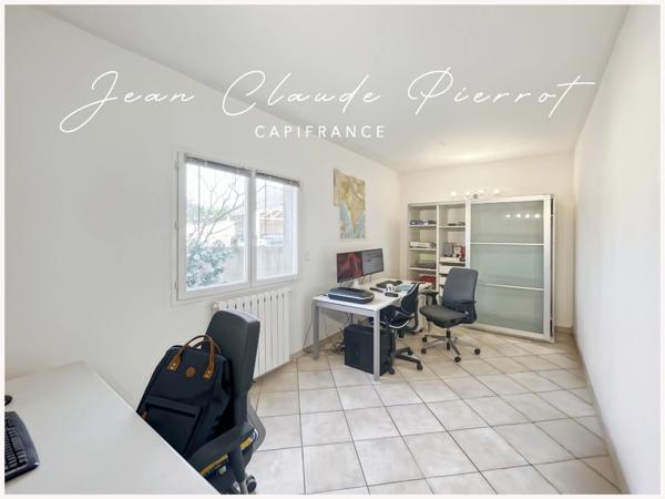 Maison à vendre 6 pièces avec Hangar indépendant et piscine CLARENSAC (30)