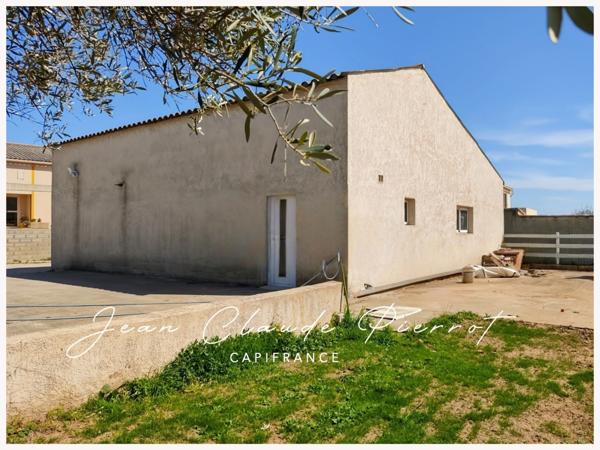 Maison à vendre 6 pièces avec Hangar indépendant et piscine CLARENSAC (30)