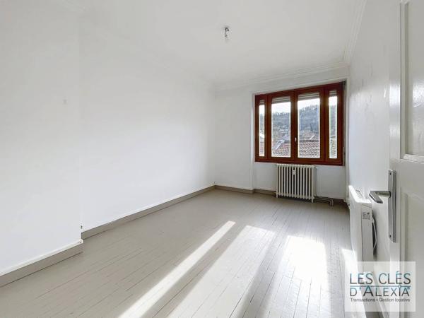 Appartement T4 avec garage et stationnement – Rare sur le secteur