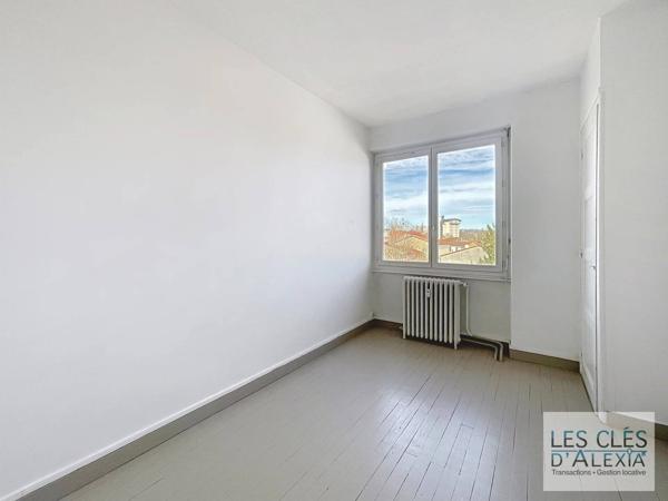 Appartement T4 avec garage et stationnement – Rare sur le secteur