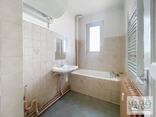 Appartement T4 avec garage et stationnement – Rare sur le secteur