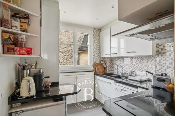 Paris 16ème, Appartement 2 Chambres -  79 m² à vendre