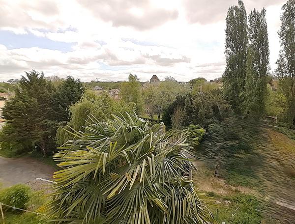 A 15 MINUTES DE POITIERS