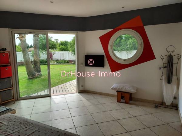 Maison à louer 5 pièces de 200 m²