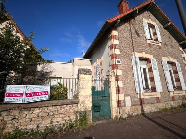EN VENTE - NEVERS - MAISON 3 Chambres et bureau terrain
