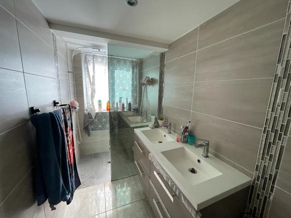 EN VENTE - NEVERS - MAISON 3 Chambres et bureau terrain