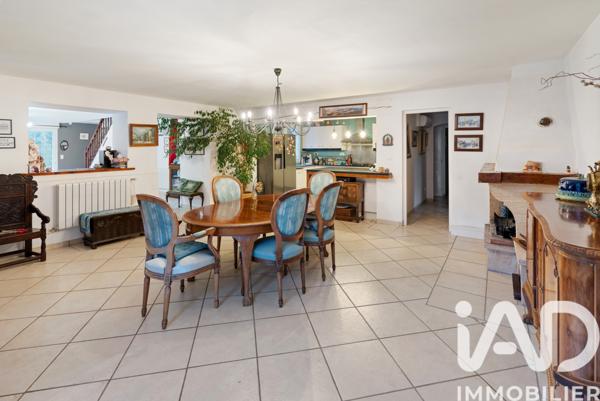 Maison à vendre 7 pièces 177 m² Saint-Maximin-la-Sainte-Baume