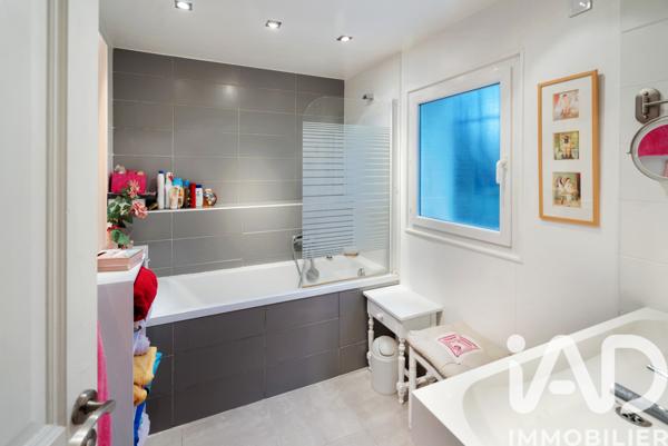 Maison à vendre 7 pièces 177 m² Saint-Maximin-la-Sainte-Baume