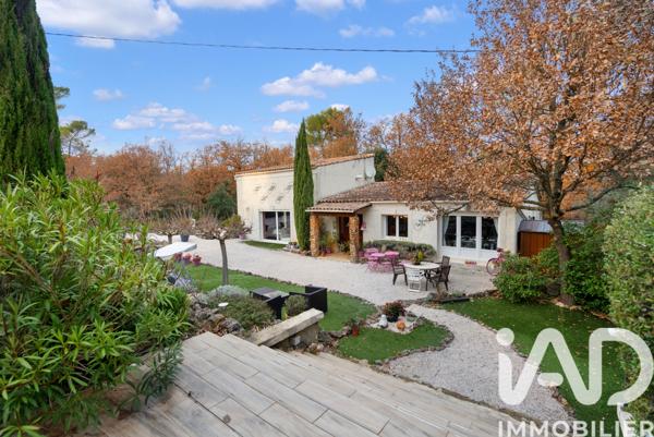 Maison à vendre 7 pièces 177 m² Saint-Maximin-la-Sainte-Baume