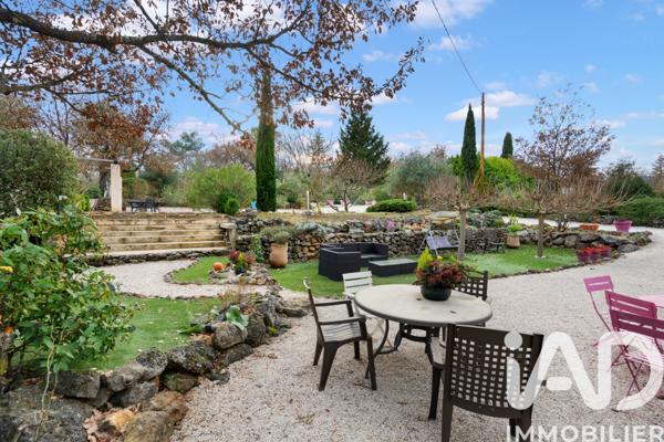 Maison à vendre 7 pièces 177 m² Saint-Maximin-la-Sainte-Baume