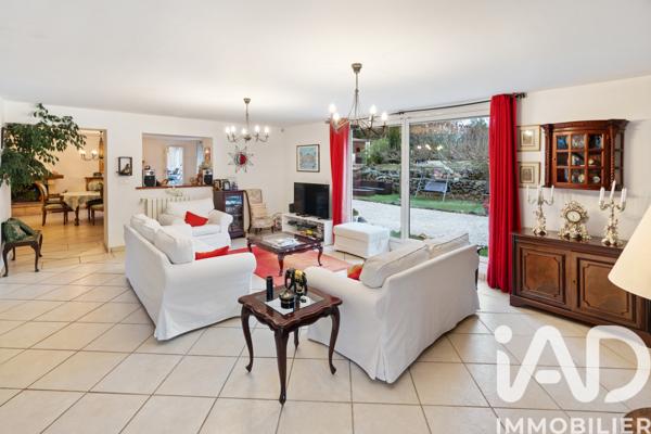 Maison à vendre 7 pièces 177 m² Saint-Maximin-la-Sainte-Baume