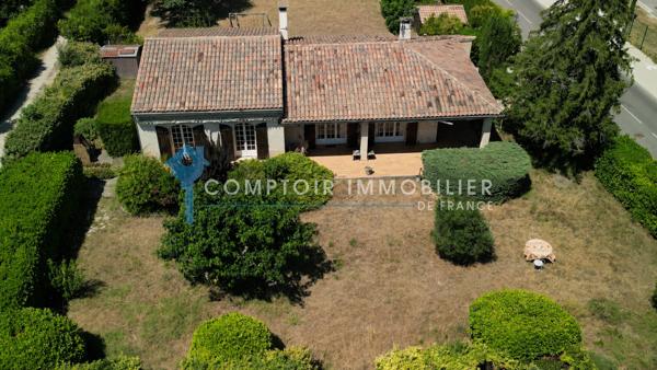 Villa
                                                                                                                                                                                                                                                                                                                        5 pièce(s)                                                                                                                                                                                                          3 chambre(s)                                                                                                                                                                                                          157  m²