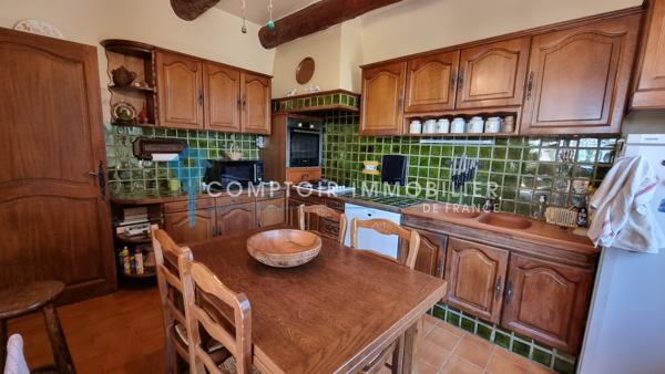 Villa
                                                                                                                                                                                                                                                                                                                        5 pièce(s)                                                                                                                                                                                                          3 chambre(s)                                                                                                                                                                                                          157  m²