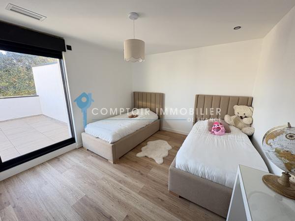 Maison
                                                                                                                                                                                                                                                                                                                        4 pièce(s)                                                                                                                                                                                                          3 chambre(s)                                                                                                                                                                                                          127  m²