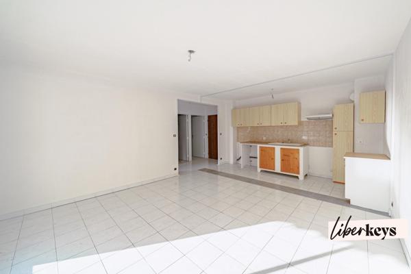 T2 lumineux avec extérieur à Saint-Just