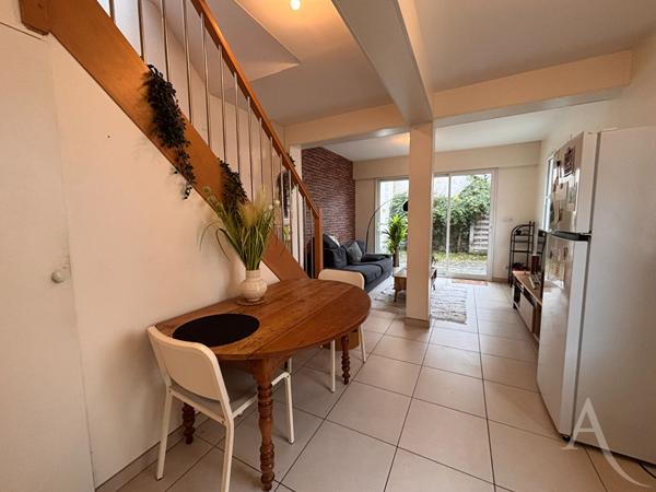 Appartement duplex deux pièces avec terrasse et parking privé !