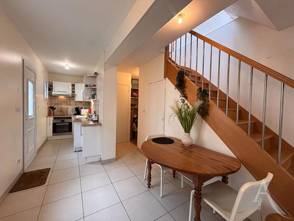 Appartement duplex deux pièces avec terrasse et parking privé !