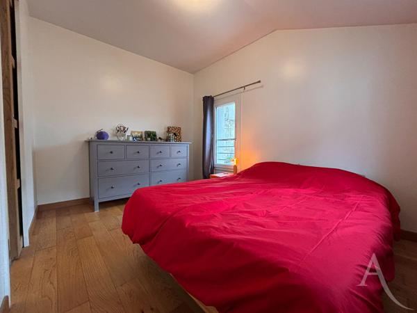 Appartement duplex deux pièces avec terrasse et parking privé !