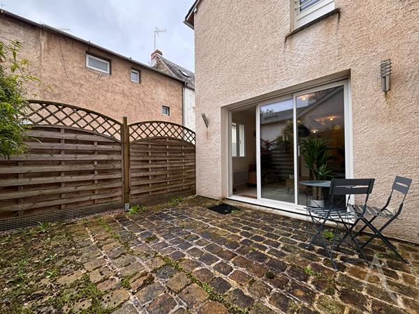 Appartement duplex deux pièces avec terrasse et parking privé !