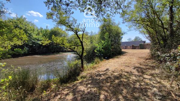 Autre
                                                                                                                                                                                                                                                                                                                        1 pièce(s)                                                                                                                                                                                                                                                                                                                              250  m²