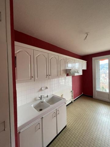 REF 8833- LES BOULEAUX BAT B -  F2 au 2ème avec balcon